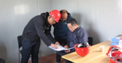 集團公司領(lǐng)導(dǎo)深入長輸施工工地調(diào)研  現(xiàn)場辦公解決難點堵點問題